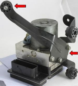 Hydraulikeinheiten ohne markierte Befestigungshalterung einschicken Hydraulikeinheiten ohne markierte Befestigungshalterung einschicken